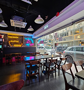 JUST‘er Bar and Resturant